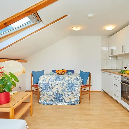 Vicko Vodnica * Zaton (Dubrovnik-Neretva)